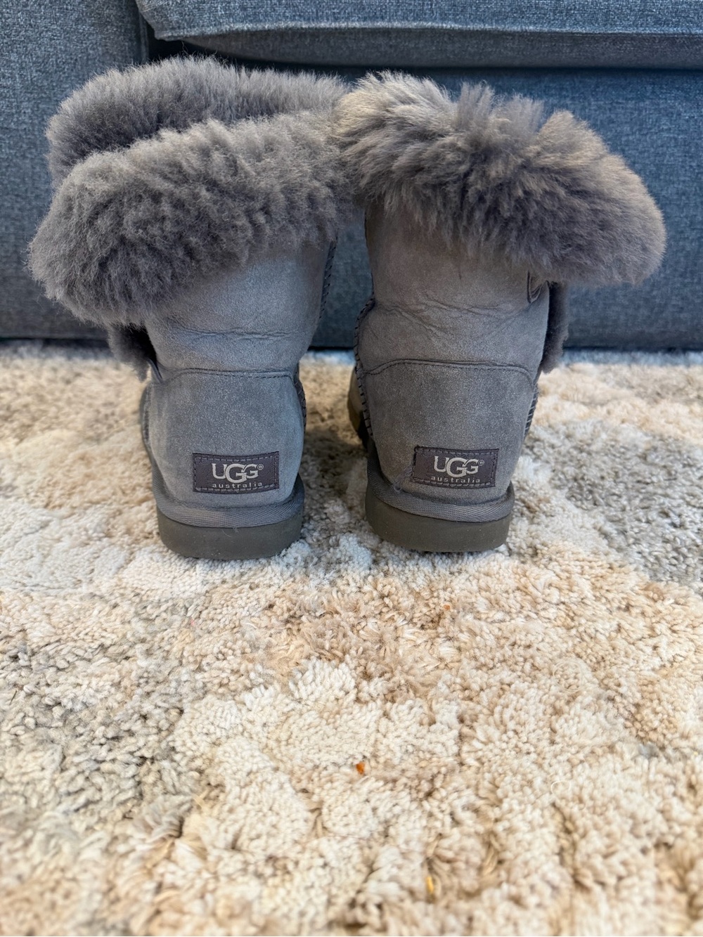 UGG Women’s Short Sheepskin Cuff Boots in Gray